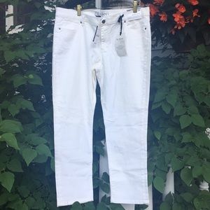 New white skinny ankle jeans
